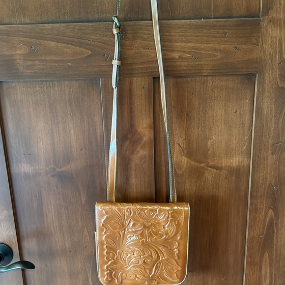 New Patricia Nash purse - Picture 2 of 7